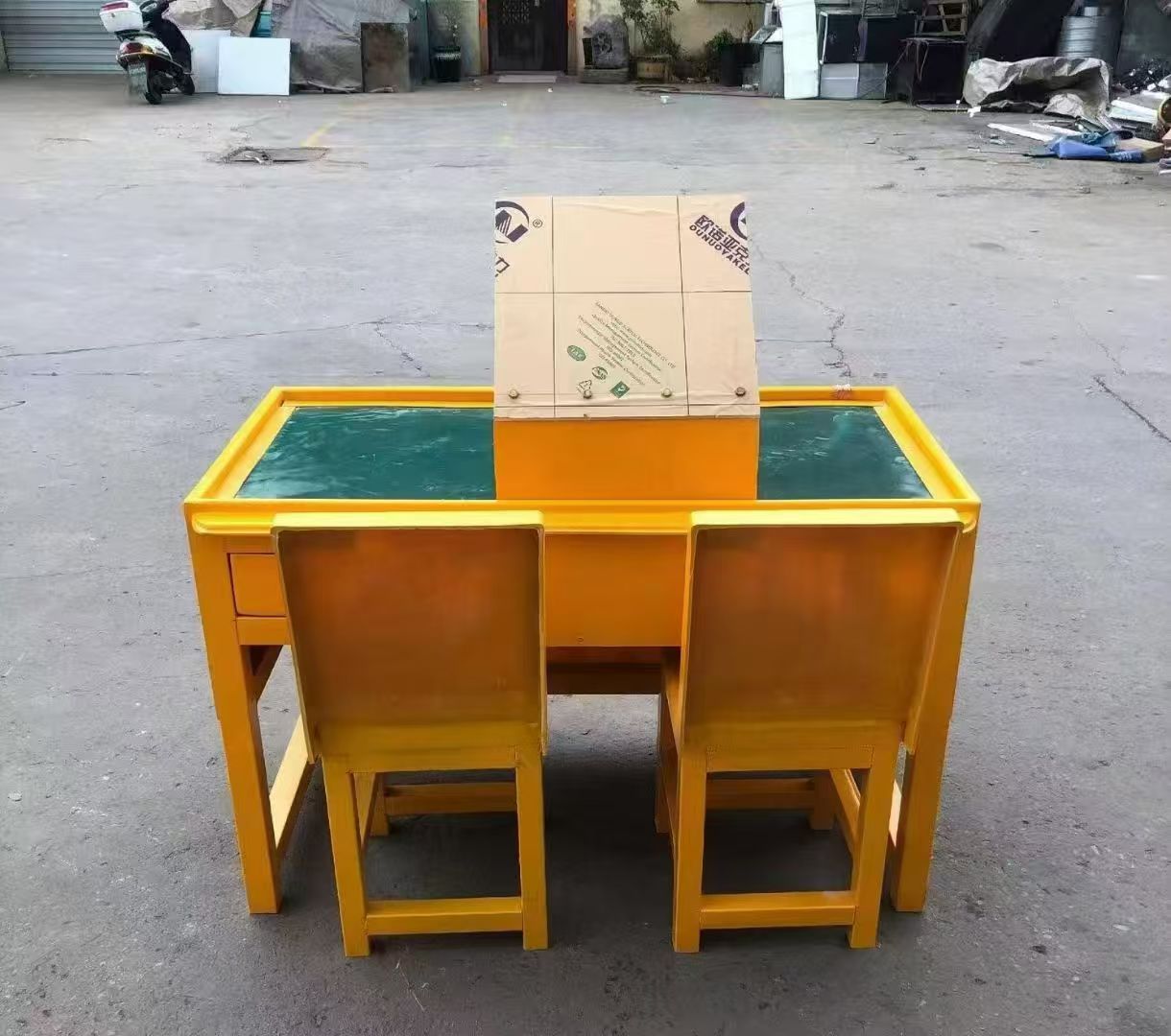 湖州防静电导通桌井下煤矿火工品发放桌：危险品流转的安全守护者